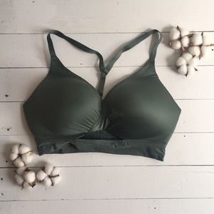 Victoria’s Secret Body Bra